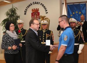 Udělování záslužných medailí příslušníkům policií, HZS a ZZS HMP (11.10.2022)